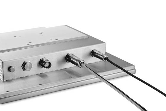 Adlink MXE-1400 Equipo embedded fanless basado en Intel® Atom™ E3845 en qnv.com